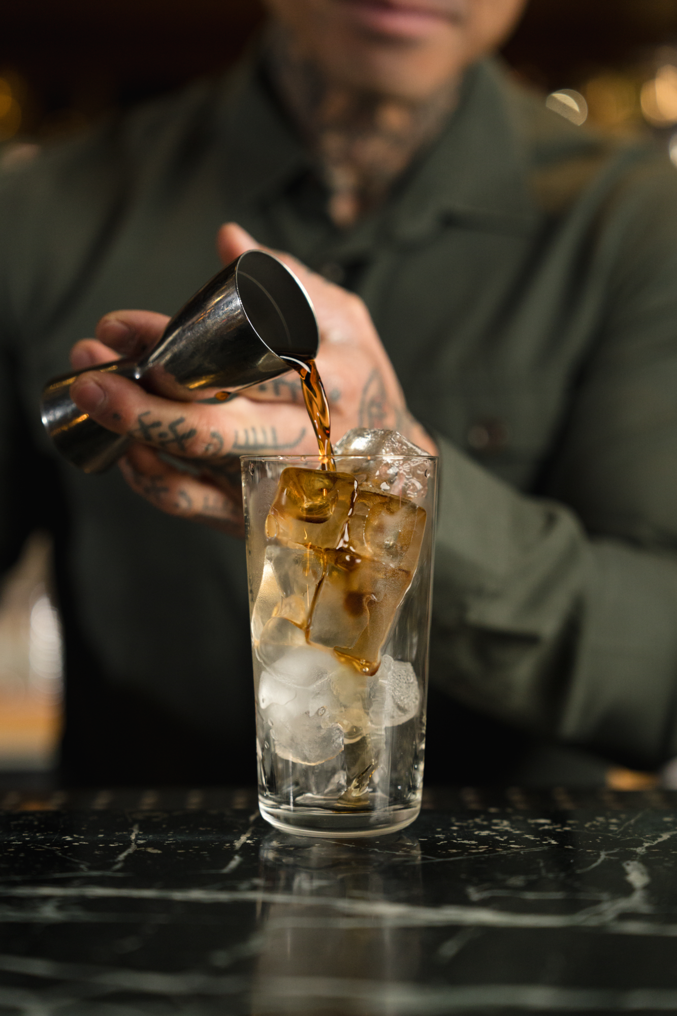 Wat is een jigger? De onmisbare bar maatbeker voor cocktails