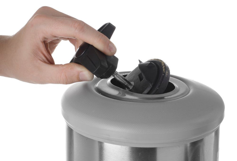 Waterontharder 12 l van Hendi met harsvulling voor zacht water in de horeca