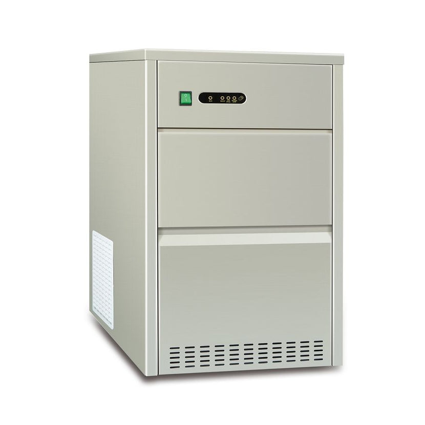 Detail van de holle ijsblokjes uit de Hendi ijsmachine voor koude dranken