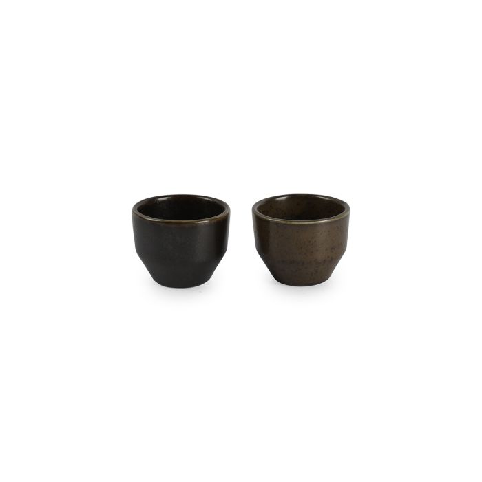 F2D Ceres mokkakop 6,5 cl zwart – sfeerbeeld espresso serveren in café en restaurant