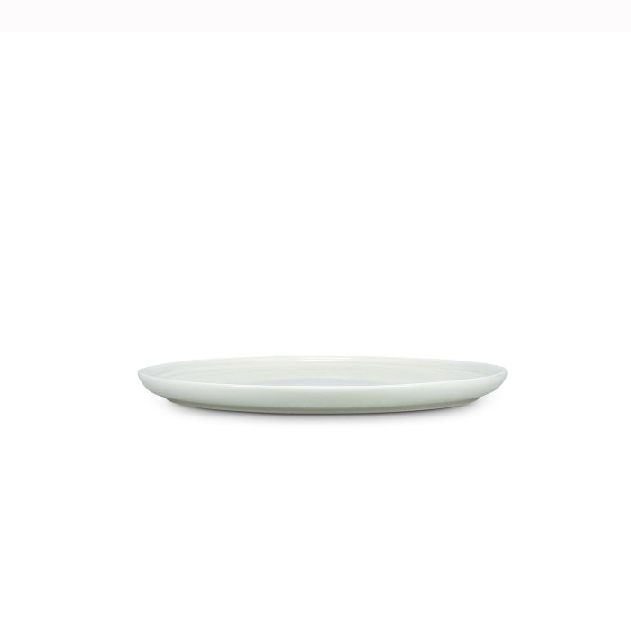 F2D Ceres plat bord 27,5 cm frost white – sfeerbeeld gedekte tafel in restaurant en hotel