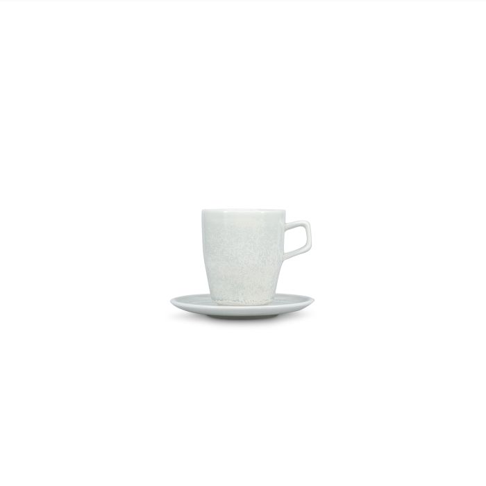 F2D Ceres beker 28 cl frost white – sfeerbeeld witte beker op de gedekte tafel