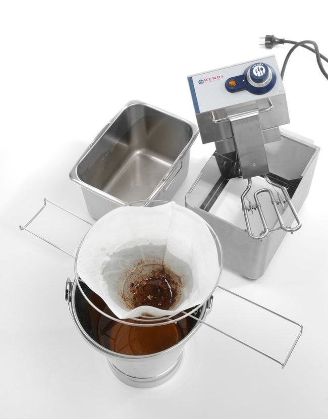 Hendi vetfilter in gebruik – frituurolie filteren en langer gebruiken in de horeca