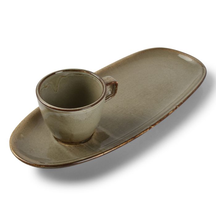 F2D Ceres schotel 35x15 cm grijs – sfeerbeeld gedekte tafel in restaurant en bistro