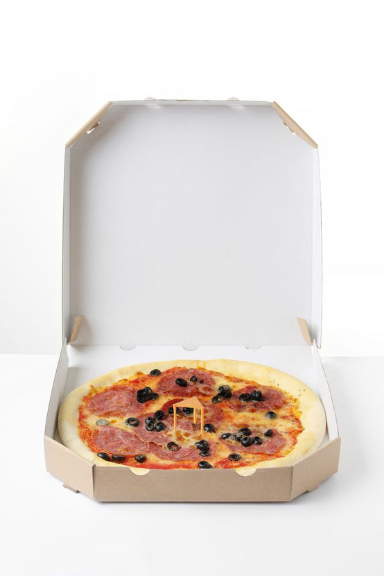 Hendi pizzasteuntje in gebruik – afstandhouder op de pizza voorkomt inzakken van de doos