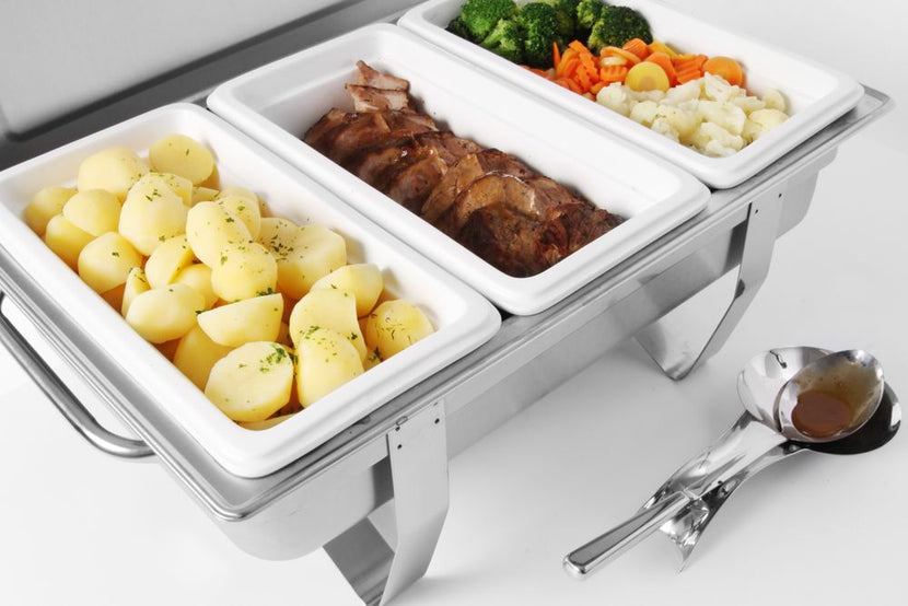Hendi porseleinen GN 1/3 bak 65 mm – detail van de witte rand voor stijlvolle buffetpresentatie