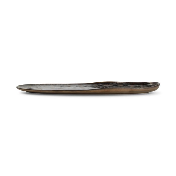 Chic Nobile serveerschaal 33,5x9 cm gold flaked – sfeerbeeld goudkleurig porselein op tafel