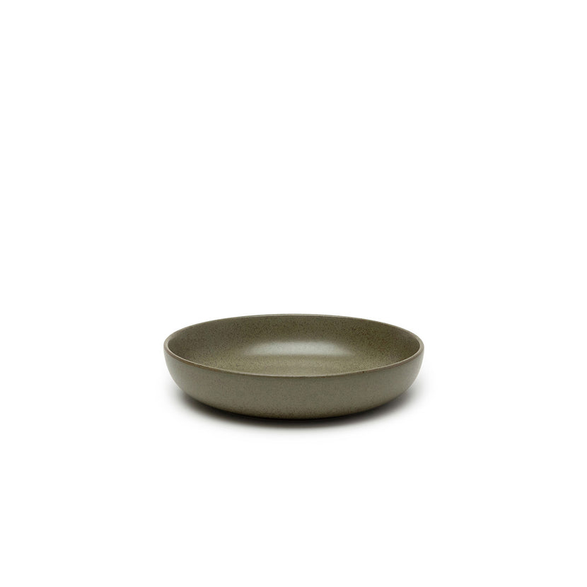 Serax Surface diep bord M Camo Green 19 cm – groen pastabord voor de horeca