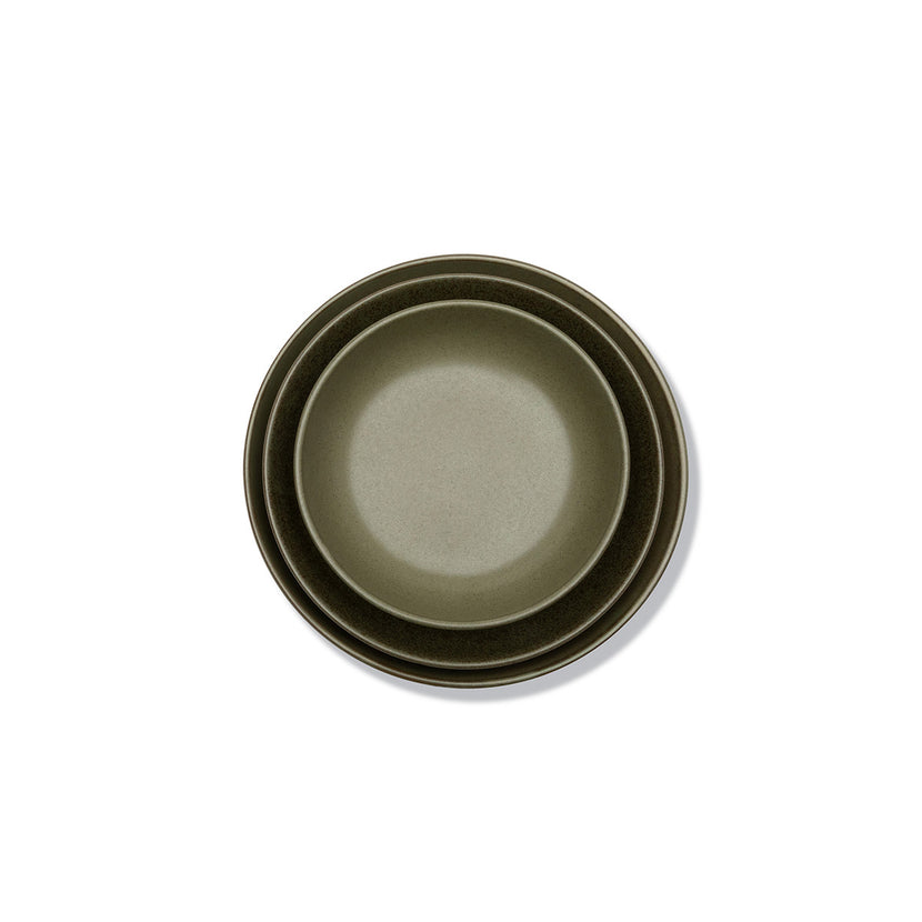 Serax Surface diep bord medium camouflagegroen – groen bord voor fine dining