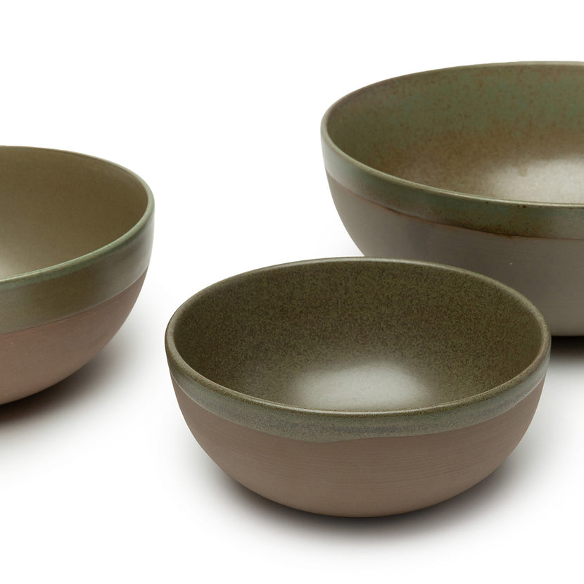 Serax Surface kom groot Camo Green – groene serveerkom voor hotel en catering