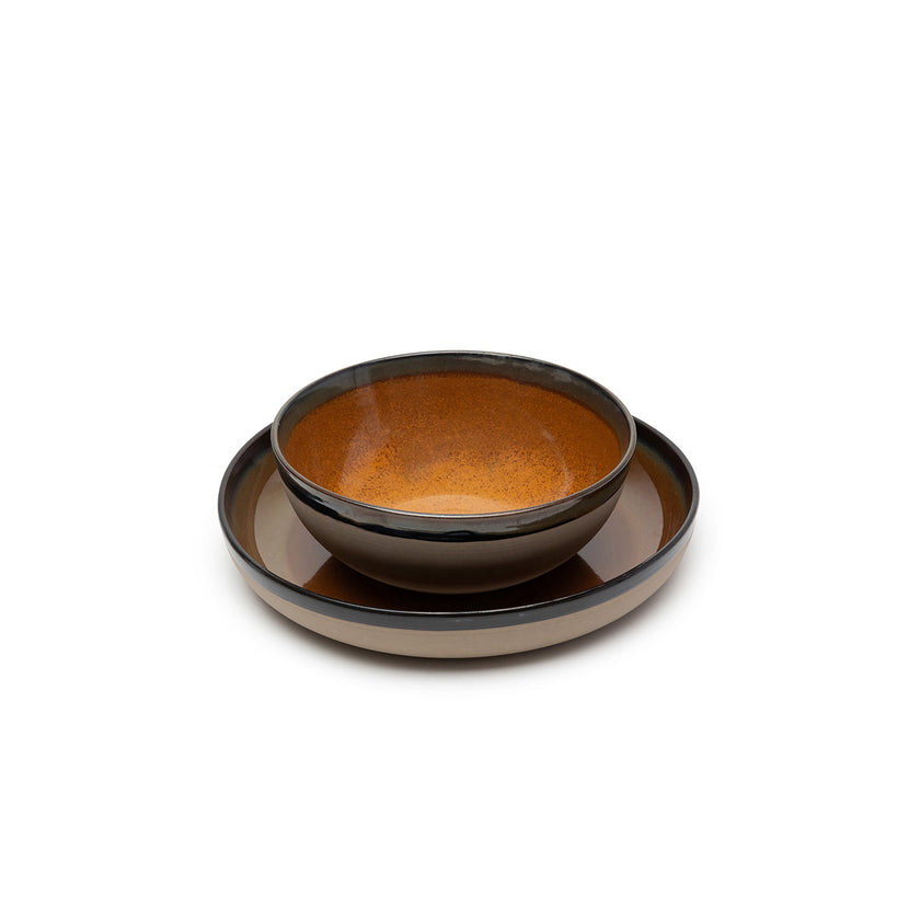 Serax Surface serveerkom groot roestbruin 23,5 cm – schaal om te delen in restaurant en bistro
