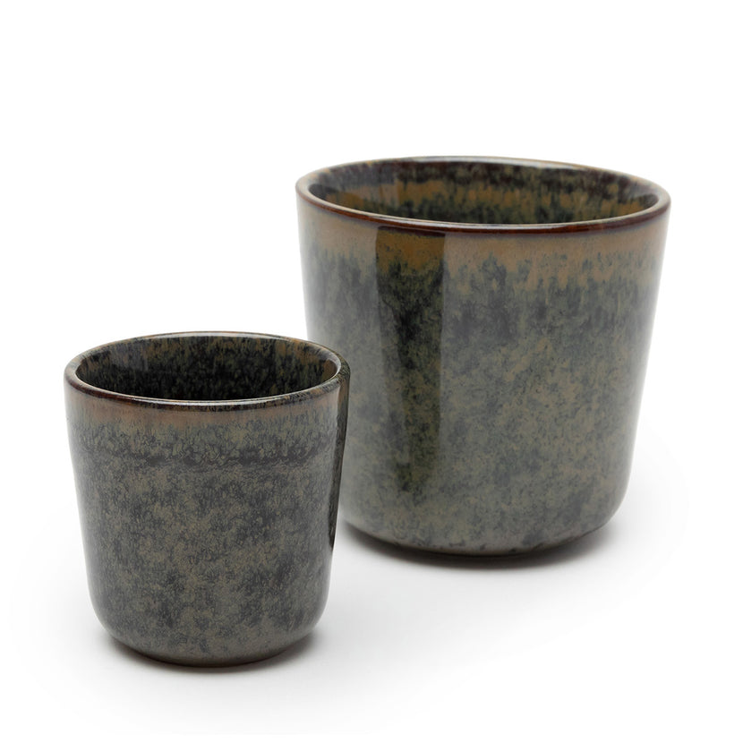 Serax Surface beker zonder oor grijs H 8,5 cm – strakke mok voor lunchroom en horeca