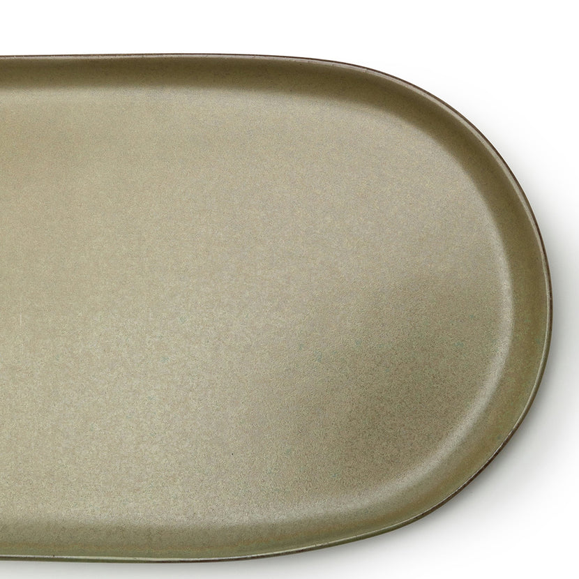 Serax Surface tapasschaal groot camogroen – smal serveerbord voor tapas en borrelhapjes