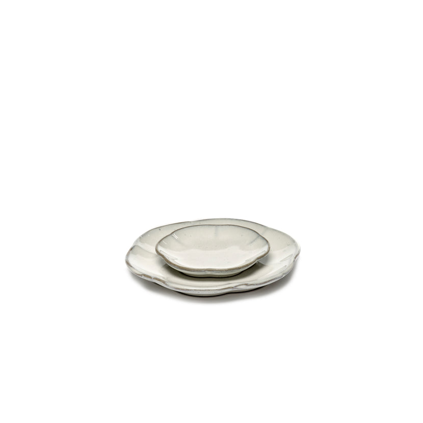 Serax Inku geribbeld bord S wit 8,9 cm – klein wit bordje voor amuses in de horeca