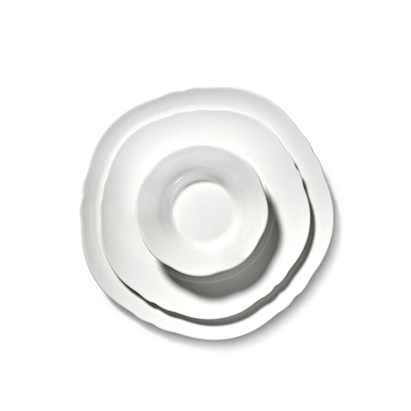 Serax Silhouette bord M wit – zijaanzicht van het witte porseleinen dinerbord