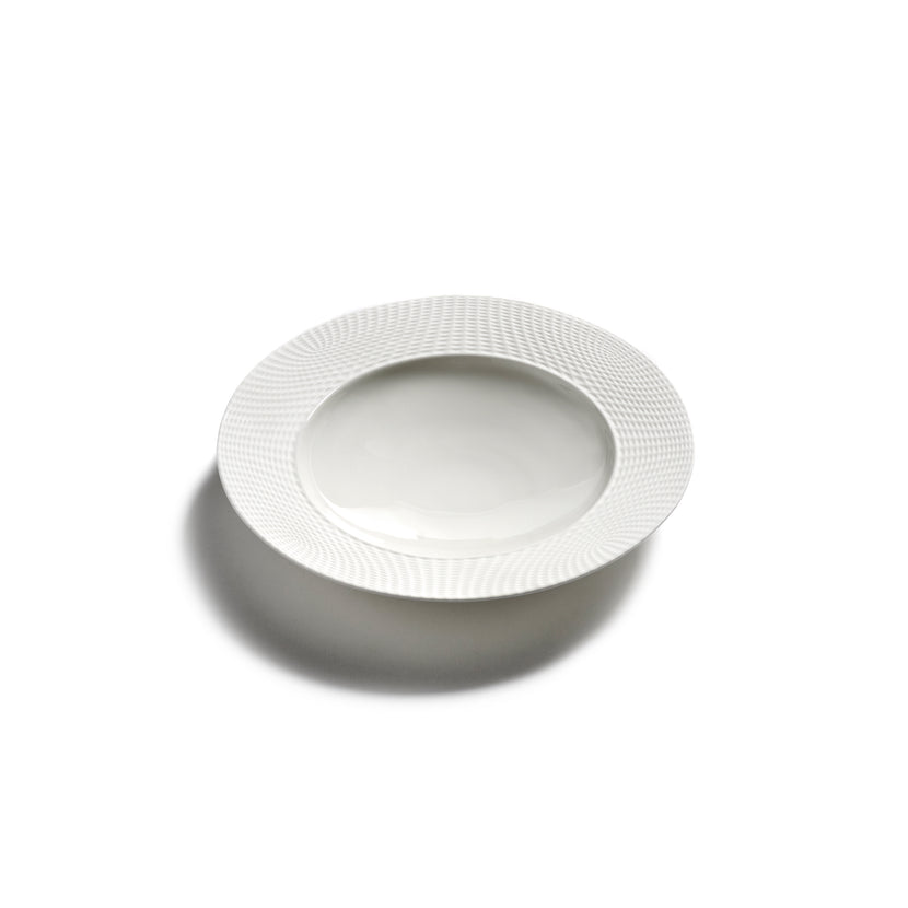 Serax Nido diep bord S wit – zijaanzicht van het witte diepe bord voor de horeca