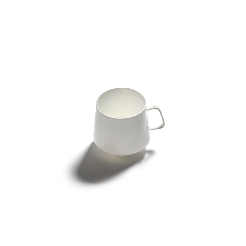 Serax Nido cappuccinokop wit – zijaanzicht van de witte kop voor koffie in de horeca