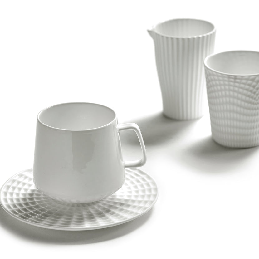 Serax Nido schotel cappuccino wit – strak koffieservies voor hotel en restaurant
