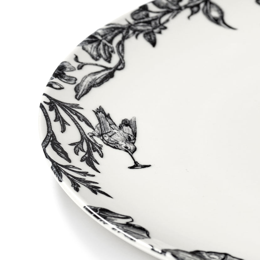Serax Tomorrowland bord L Enchanted Garden – detailfoto van het tuindessin op porselein