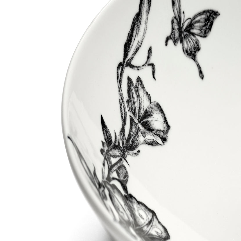 Serax Tomorrowland ovale kom M Magical Blossom – detailfoto van het bloemendessin op porselein
