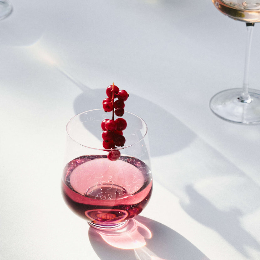 Serax Marni glas Dark Viola – decoratief drinkglas met bloemmotief voor restaurants