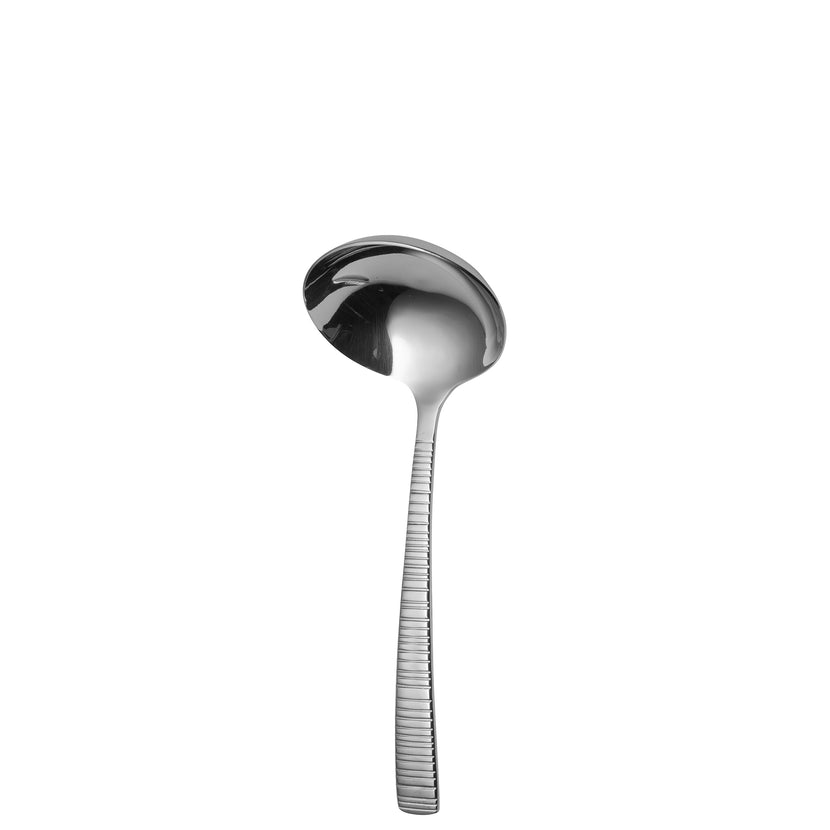 Sola Bali sauslepel 17,7 cm – Compacte roestvrijstalen opscheplepel, perfect voor het nauwkeurig serveren van sauzen in uw horecazaak. Verpakt per 12 stuks, ideaal voor professioneel gebruik.