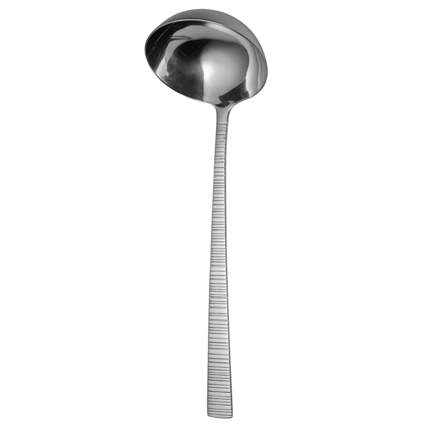 Sola Bali soeplepel 28,4 cm – Stevige roestvrijstalen opscheplepel, ideaal voor het serveren van soepen en sauzen in uw horecazaak. Perfect voor professioneel gebruik. Verpakt per 12 stuks.