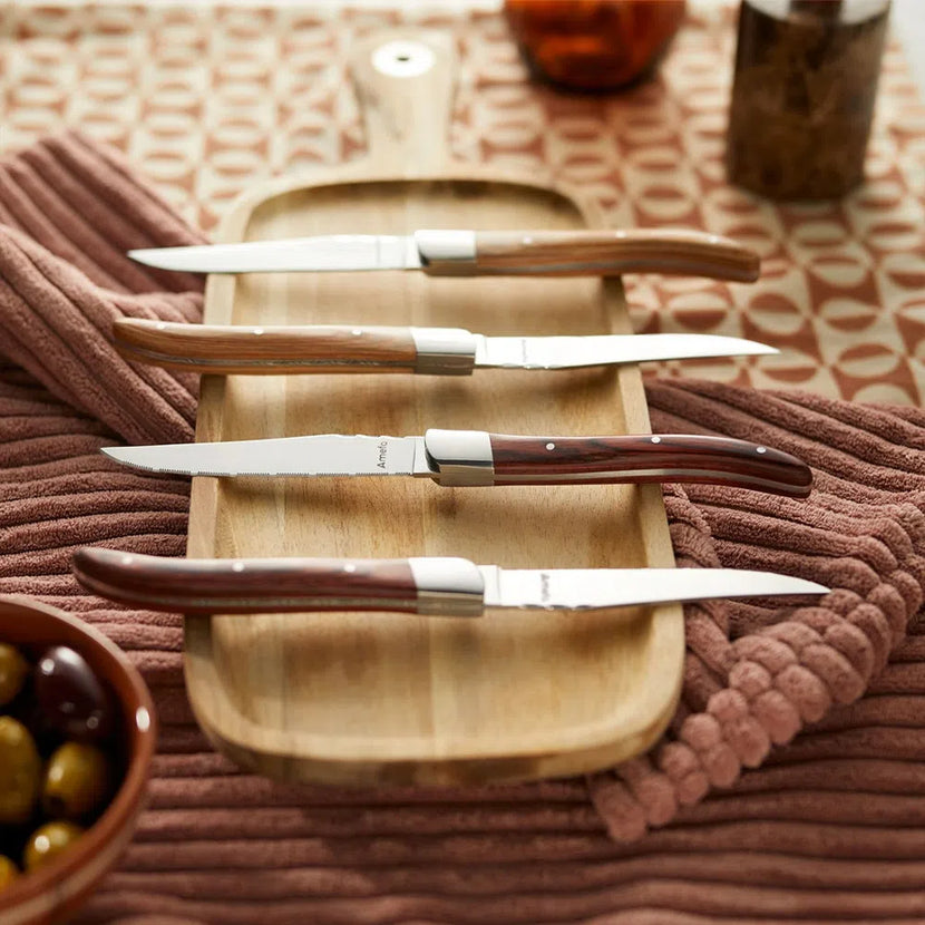 Amefa Royal steakmes 23 cm met kartelsnede in close-up – vleesmes voor restaurants