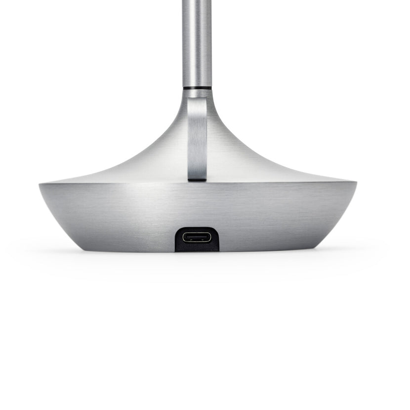 Wick PRO Aluminium – detail van de aluminium behuizing van de accu-tafellamp