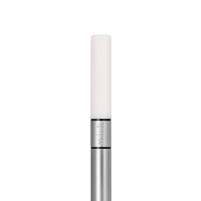 Wick S PRO Aluminium in gebruik – draadloze tafelverlichting voor bar en terras
