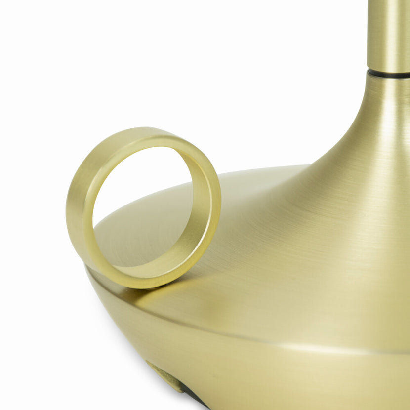 Wick S PRO Brass – detail van de messing behuizing van de compacte horecalamp