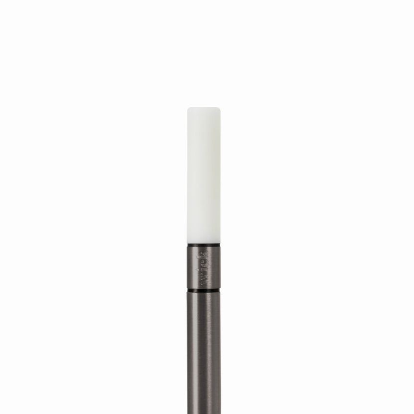Wick S PRO Graphite in gebruik – sfeervolle tafelverlichting voor restaurant en terras